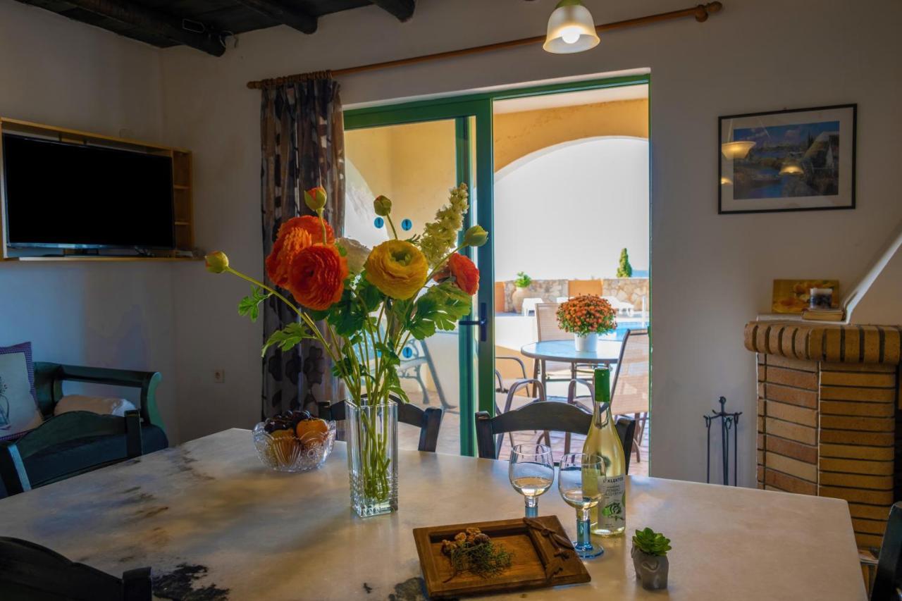 Villa Jokasta & Erato خانيا الغرفة الصورة